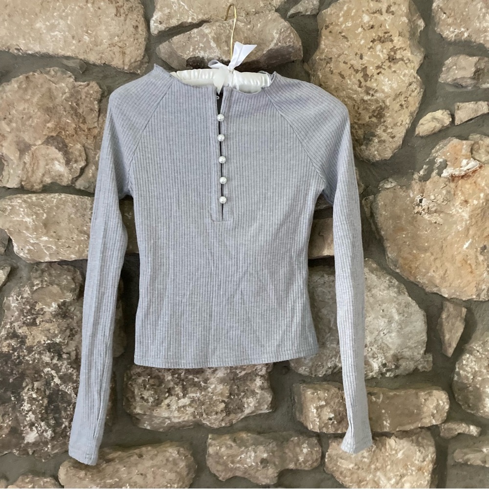 Gray Ribbed Long Sleeve Top